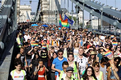 Jun 14, 2021 · fotó: Budapest Pride 2017 - Élménybeszámoló - Melegedő