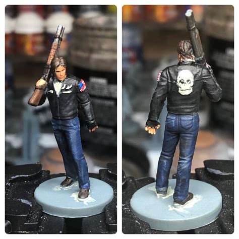 Video game | action, adventure, horror. Alt Leon from RE2 Boardgame : residentevil