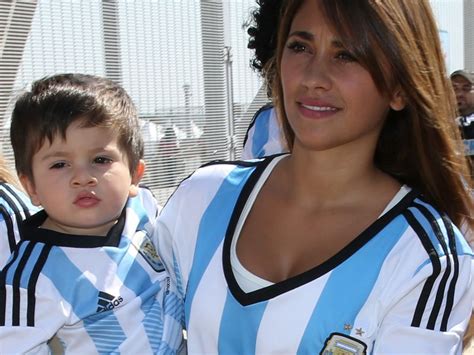 Leo messi saluda al público con la camiseta del fc barcelona. WM-Star Lionel Messi: Diese beiden geben ihm Kraft ...