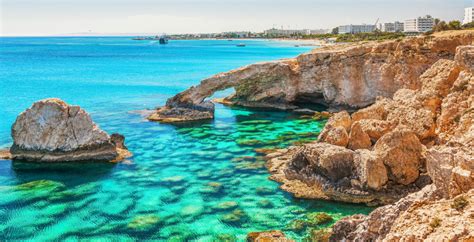 Diese ferienstadt, die an der südöstlichen küste zyperns liegt, ist seit langem. Hotels in Ayia Napa: günstig nach Zypern