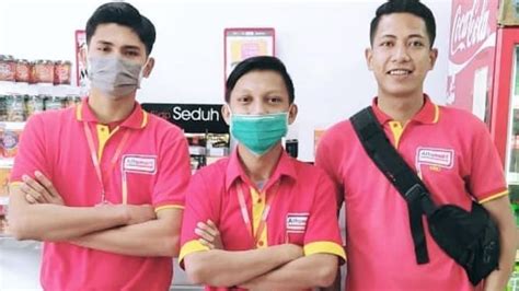 Hal ini perlu anda lakukan, carilah kemungkinan pertanyaan yang akan di tanyakan. Cara Melamar Kerja di Alfamart Secara Offline dan Online ...