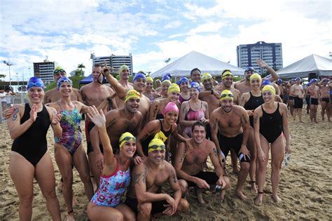 Competindo em salvador, sua terra natal, atleta olímpica termina os 10km da maratona aquática em 2h06m27s. Maratona Aquática - 1ª etapa 2014 | Flickr