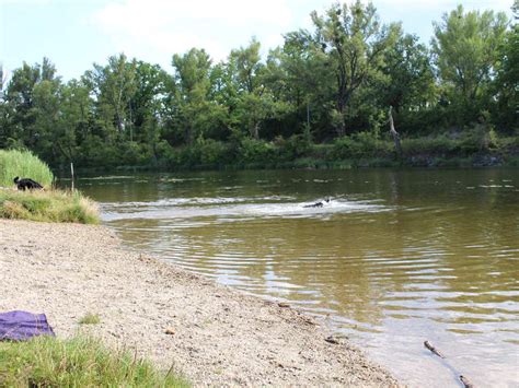 Since the 1970s the open spaces on the far side of the danube have been exploited. Panozzalacke - Baden in der Lobau - kinderinfo-blog