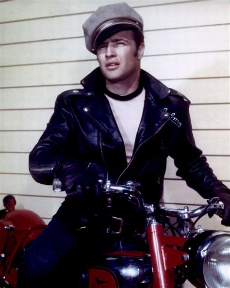 Una película emblemática, the wild one (salvaje, 1953) marlon brando. Marlon brando - the wild one - 1953 | À Découvrir