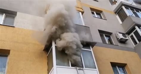 Planul roșu a fost activat! Incendiu izbucnit într-un bloc din Slatina: Zeci de persoane evacuate și două rănite - Stiri ...