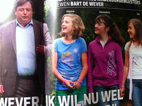 Maar onder dat hemd bleek niet meer dan een onderbroek te zitten. Demain, on rase gratis: Bart De Wever mis sur la sellette ...