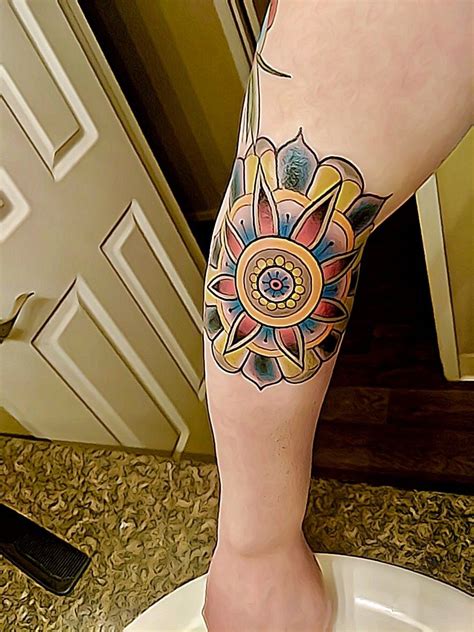Tiny tattoo of the american flag placed on a woman's back side. Traditional flower 2018 | Tattoos, Americana tattoo, Geometric tattoo
