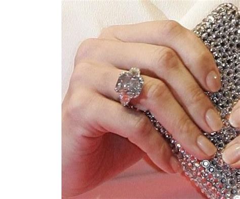 Then there was the marc anthony engagement ring of 2004. Jennifer Lopez Engagement Ring Pink 22 | Pink engagement ...