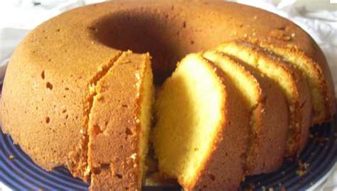 Lihat juga resep bolu air mini (1 telur) panggang enak lainnya. sehat ideal: Cara Mudah Membuat Kue Bolu Pisang