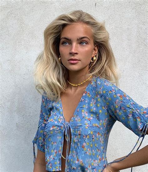 Not original but i wanted blonde hair blue eyes and pink (original creator desc) Emilia Silberg🌽 på Instagram: "Tuesday 🌶🌞" | Girly fashion ...