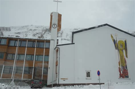 Photo/14955086 (essential ge' terrian difficulties) #cathedral #church #hammerfest #kirche. orte:hammerfest HurtigWiki