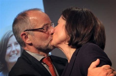 Ministerpräsidentin malu dreyer gibt ihre stimme ab. Malu Dreyer: Der rote Thron steht schon im Büro - Politik ...