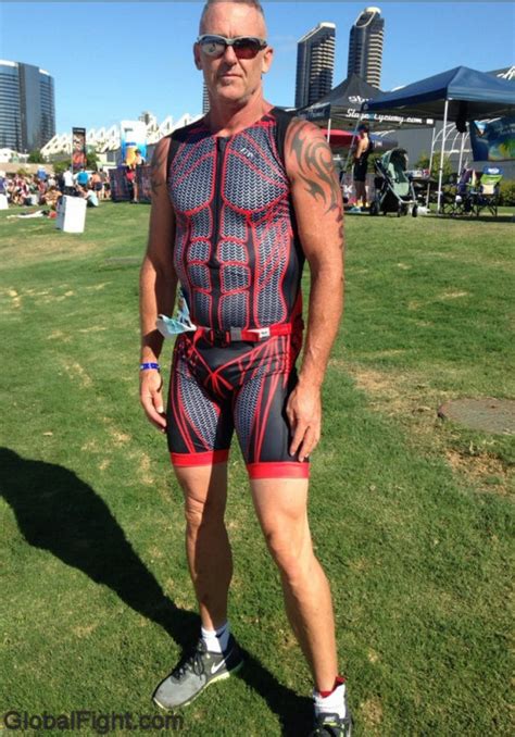 Just paste your jpg, select the transparency color, and it will instantly get transparent. body suit spandex man jogging.jpg photo - GlobalFight.com ...