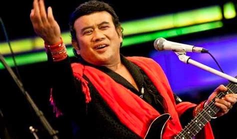 Film pertama rhoma irama yang dirilis pada tahun 1976 berjudul oma irama penasaran. Download Kumpulan Lagu Mp3 Rhoma Irama Full Album ...