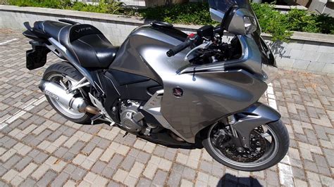 Here we have a fantastic example of a honda vfr1200f abs. Honda VFR 1200 F DCT - YouTube