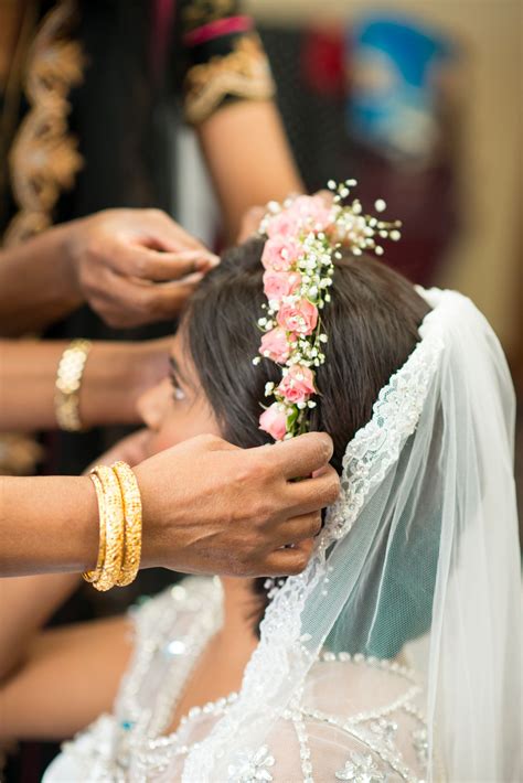 During the early 1990s, they become famous as a bouquet flower for all occasions. Pink rose and babies breath flower crown for bride | Baby ...