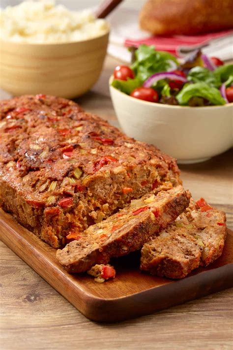 In the bowl of a food processor, pulse bread until fine crumbs form. Meatloaf Recipe At 400 Degrees / Classic Meatloaf Recipe ...