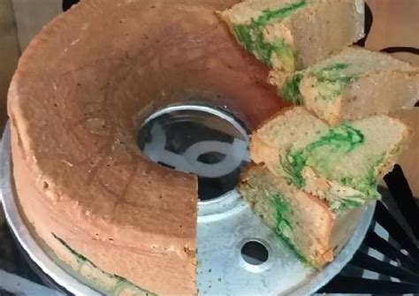 Kue bolu juga dapat dijadikan sebagai kue jenis lain sehingga tidak heran jika kue ini selalu hadir di berbagai. Resep Bolu Panggang Milo Marble Pandan (takaran sendok ...
