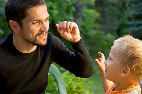 Nagy zsolt mesél arról, milyen érzés egy fiúnak, s egy fiatal felnőtt férfinak, ha apa nélkül nőtt fel. Nagy Zsolt: Most elindul egy másik világ