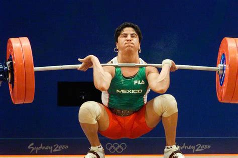 One of twin sisters, soraya jiménez began weightlifting before her teen years, after playing basketball, badminton, and swimming as a child. Soraya Jiménez un oro histórico - Fundación Carlos Slim