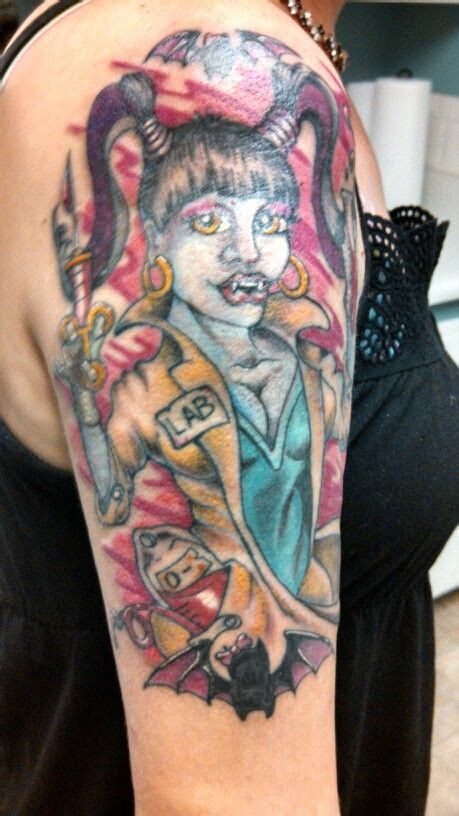 Using what he describes as an. Vampire lab tech pinup. I would never but it's kinda cool. (With images) | Portrait tattoo, Tattoos
