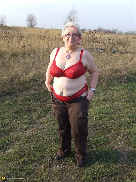 Enjoy our hd porno videos on any device of your choosing! Public amateur peeing housewife - GrannyPornPics.net