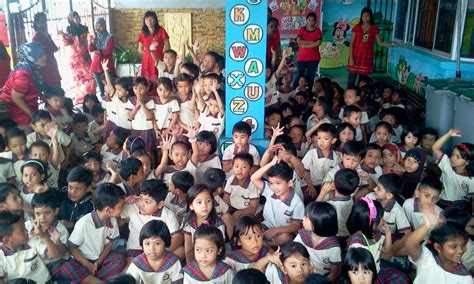 Pada 2009, sekolah kebangsaan taman daya (3) memiliki 622 pelajar lelaki dan 596 pelajar perempuan. KELAB DR.MUDA SK TAMAN DAYA 3: FOTO AKTIVITI