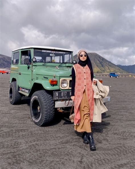 Toko grosir baju murah terlengkap bmgshop indonesia. Bergaya Preppy Looks, Inspirasi Padu Padan Rompi Rajut ala ...