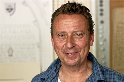 Fra wikipedia, den gratis encyklopædi. Jessy Wellmer löst Reinhold Beckmann als Moderatorin ab ...