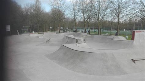 Keep up to date with the latest. Timothy en Kim halen inspiratie uit het skatepark van ...