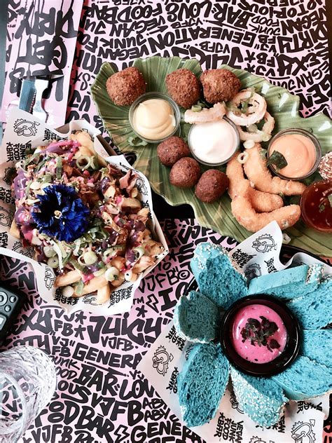 Последние твиты от vegan junk food (@veganjunkfood). Vegan Junk Food Bar Amsterdam in 2020 | Vegan junk food ...