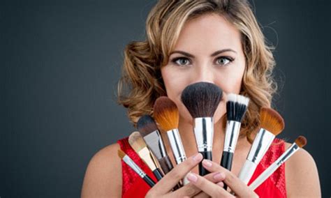The genius trick for cleaning your dirty makeup brushes ...