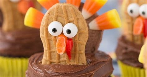 Decorated cupcakes are a novel touch for any holiday; Turkey Cupcakes - Thanksgiving Cupcake Decorating - Living ...