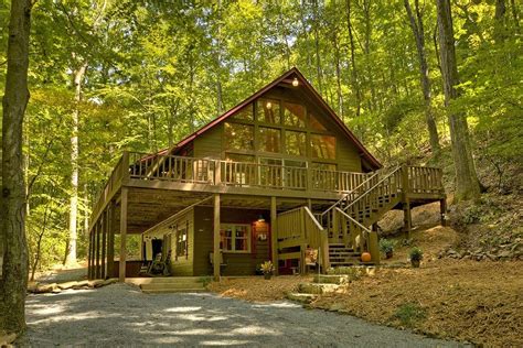 The mountains provide an escape from the routines of everyday life and an opportunity to reconnect with yourself, your loved ones, and the beauty of nature. Georgia Cabins - Lake Lodge | Morning Breeze Cabin Rentals ...
