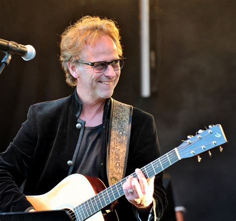 Den har kommit att bli en svensk sommarklassiker med sin glada melodi som hyllar havet. Hjelms Fotoblogg: 2013-06-06 Konsert med Uno Svenningsson