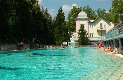 Situated 0.5 km from iskcon budapest in budapest, strand hotel budapest features an outdoor swimming pool and a sun terrace throughout. 11 program, ha csak egy napja van kikapcsolódni - Mr ...