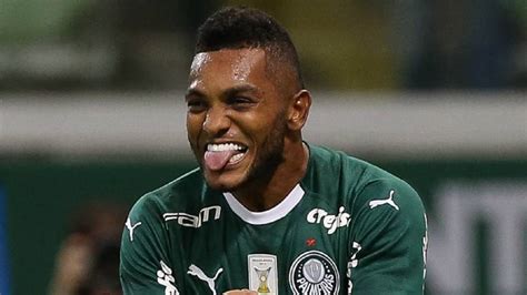 Miguel ángel borja hernández (born 26 january 1993) is a colombian footballer who plays as a forward for colombian club junior on loan from sociedade esportiva palmeiras and the colombian. "Si tengo que irme, saldré sin problemas": Miguel Borja