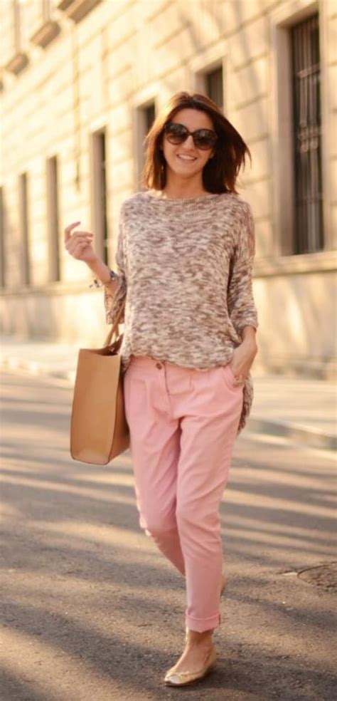 For more women outfits and style inspiration follow us on pinterest! 40 Adorable Casual Outfits For 30 Year Old Women - FeminaTalk