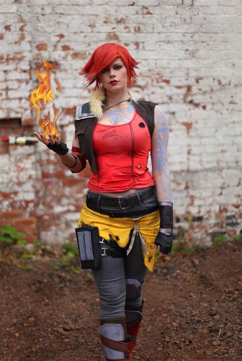Chrix Design: Lilith from Borderlands 2 Cosplay