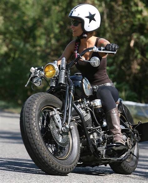 How do we know they're the hottest? Classic Biker Babe | Biker girl, Chicks on bikes ...