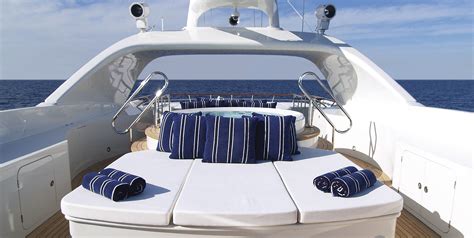 Lady dee features two tenders, wave runners, jet skis, water skis and other superb water toys. LADY DEE - Yacht Alliance