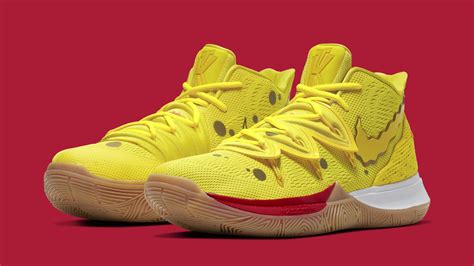 Bob esponja vive junto con su mascota gary, un caracol, en una piña en fondo de bikini. SpongeBob Nike Kyrie 5 Release Date | Sole Collector