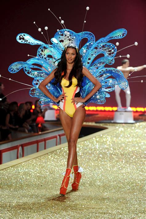 Submit your comments about victoriassecret.com service status or report an issue below to let others know that. Victoria's Secret Fashion Show 2010 - ShockBlast