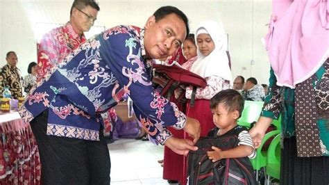 Anak smp godain aku| memang gadis tapi sudah berlubang terlalu dalam. Terdampak Puting Beliung, Disdik Bantu Ini untuk Anak ...