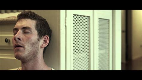 This was just a test/skit to try my skills at using after effects and a special. Finger Bang - YouTube