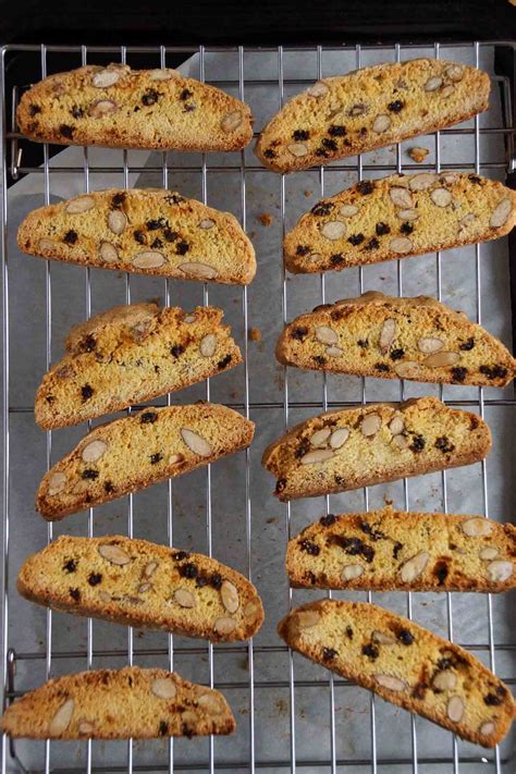 These light, tender cookies are great served with ice cream as an easy holiday to blanch almonds for easy skin removal, place almonds in bowl; Giada De Laurentiis Almond Biscotti Recipe