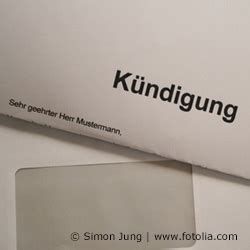 Einen formalen brief setzt man beispielsweise auf, wenn man eine anfrage oder beschwerde formuliert. Wie schreibt man eine wohnungskundigung. Wie schreibt man ...