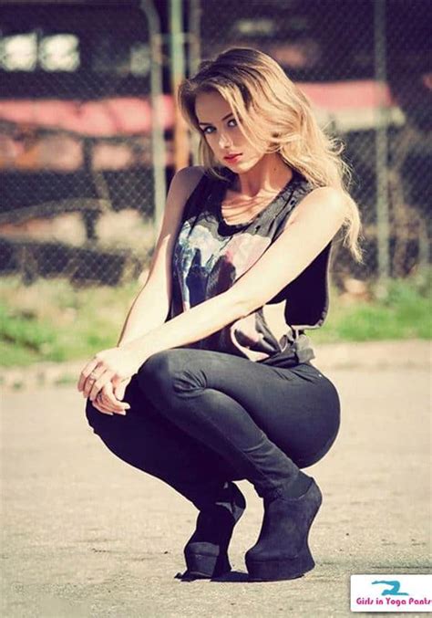 Big camel toe is big comments (4). 7 Pics: Hot 23-Year Old Polish Girl In Yoga Pants - Girls ...