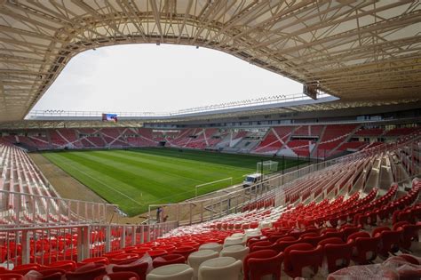 Dvsc stadion az oláh gábor úti stadion egy többcélú stadion debrecenben. A diósgyőri DVTK-Stadion - Calsom