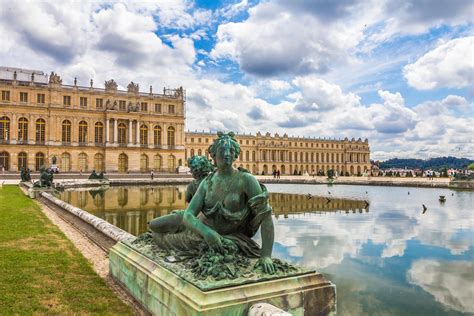 Where is the Palace of Versailles, how long did it take to build and when was the Treaty of ...